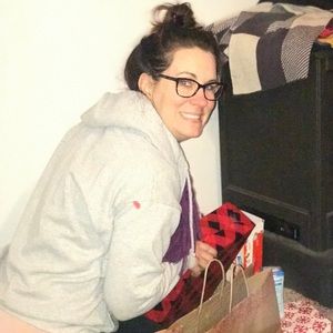 Meet your Posher, Joy